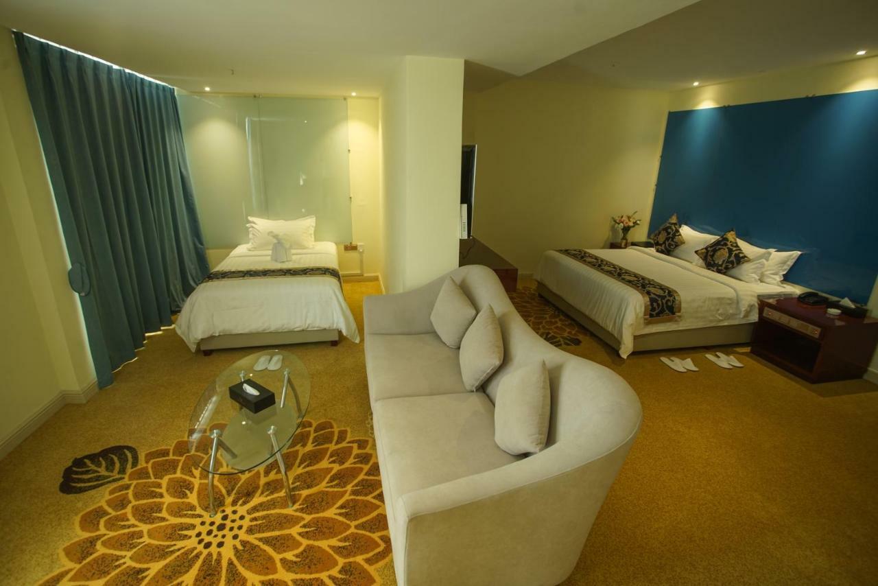 Grand Park Hotel Μανταλέι Εξωτερικό φωτογραφία