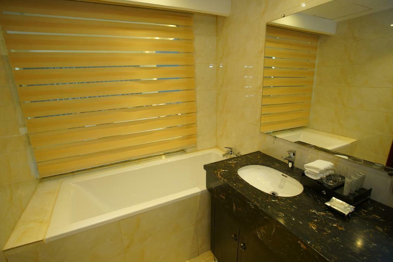 Grand Park Hotel Μανταλέι Εξωτερικό φωτογραφία