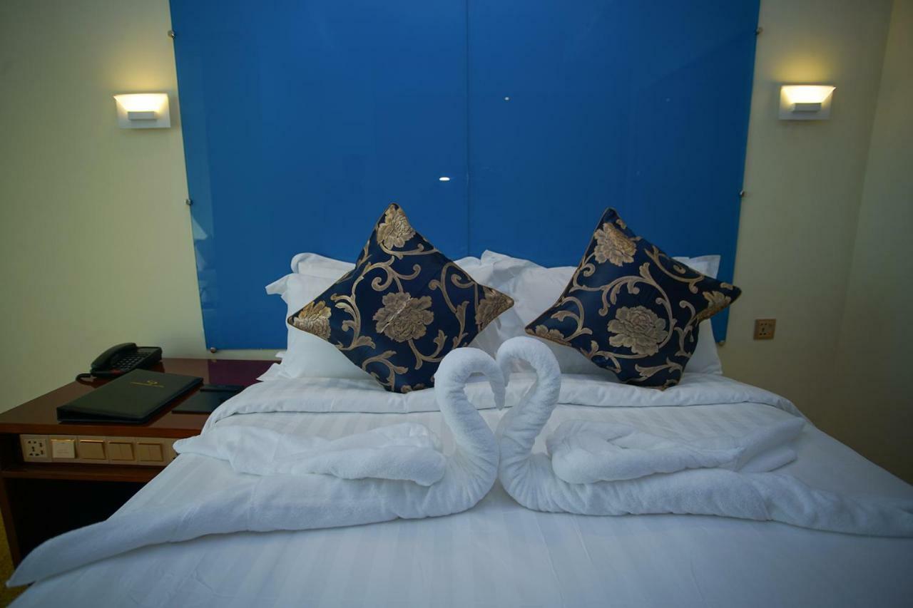 Grand Park Hotel Μανταλέι Εξωτερικό φωτογραφία