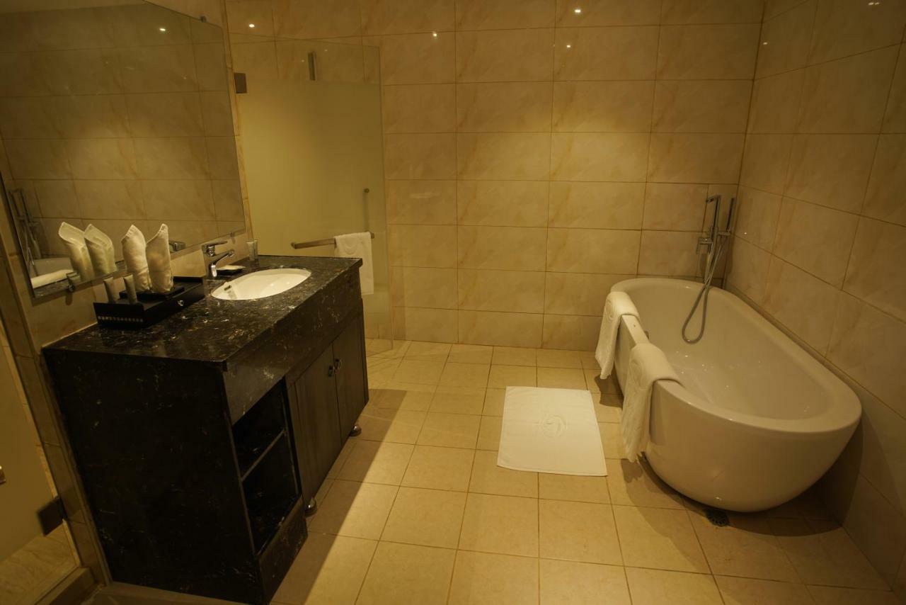 Grand Park Hotel Μανταλέι Εξωτερικό φωτογραφία